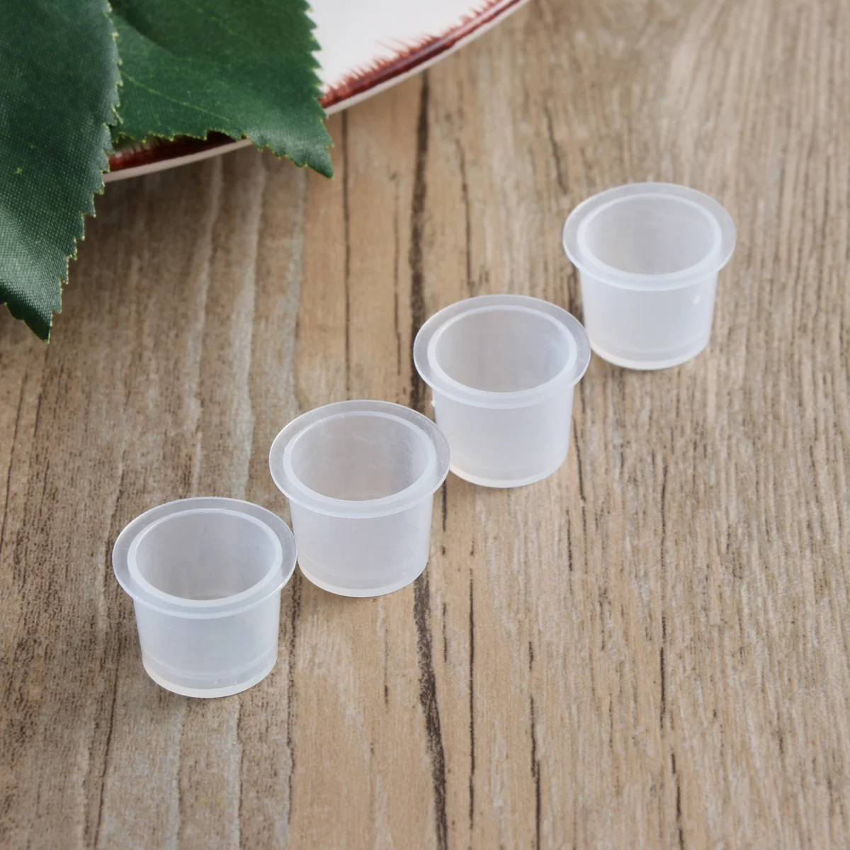 100pcs Ink Caps Disposable Ink Cups Permanent Eyelash Makeup Eyebrow Tattooing Pigment Container Kits Supplies 15mm Size L (Whit