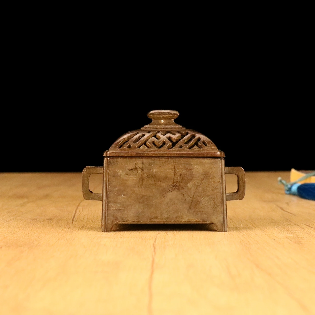 Square Alloy Incense Burner - Elegant Miniature Home Decor for Living Room, Desk, and Entryway Aromatherapy and Relaxation