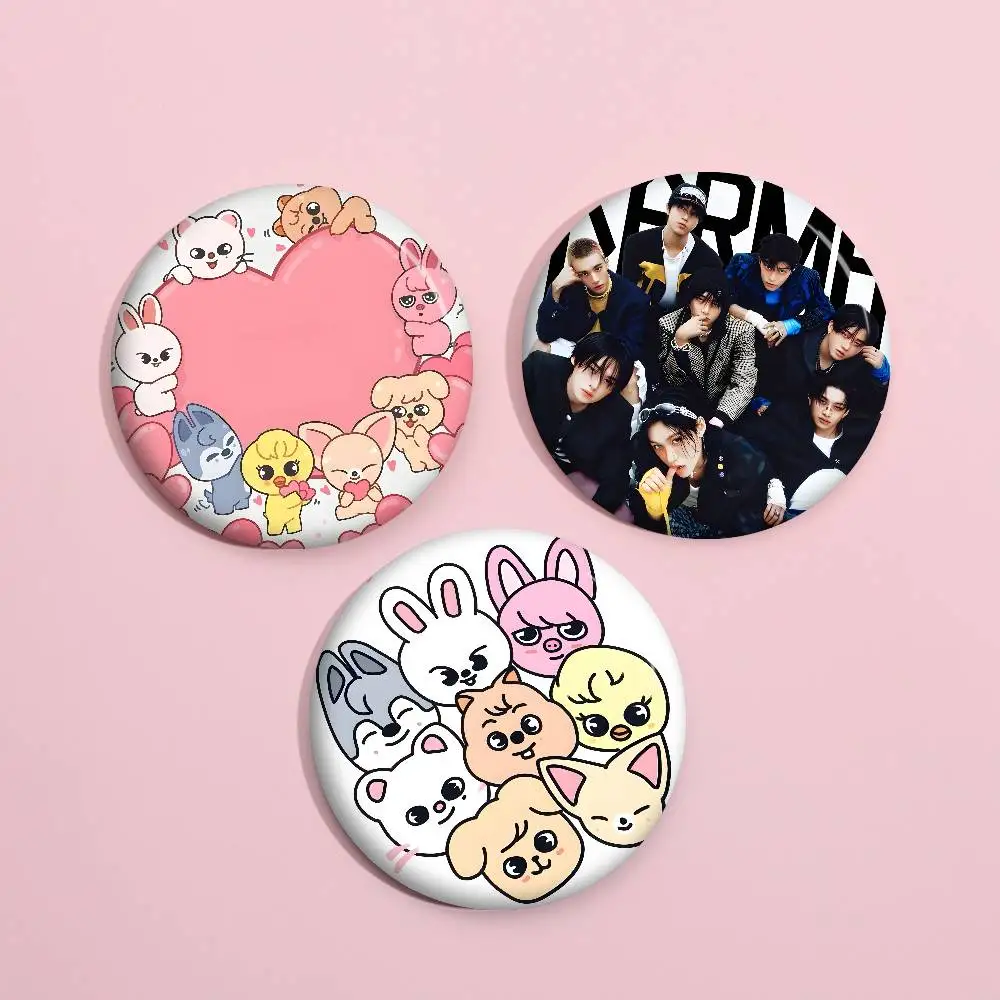 New Album Handmade Brooch Cartoon Cosplay Badge On Backpack Jewelry Accessories Gifts Singer S-Stray Kids view 3