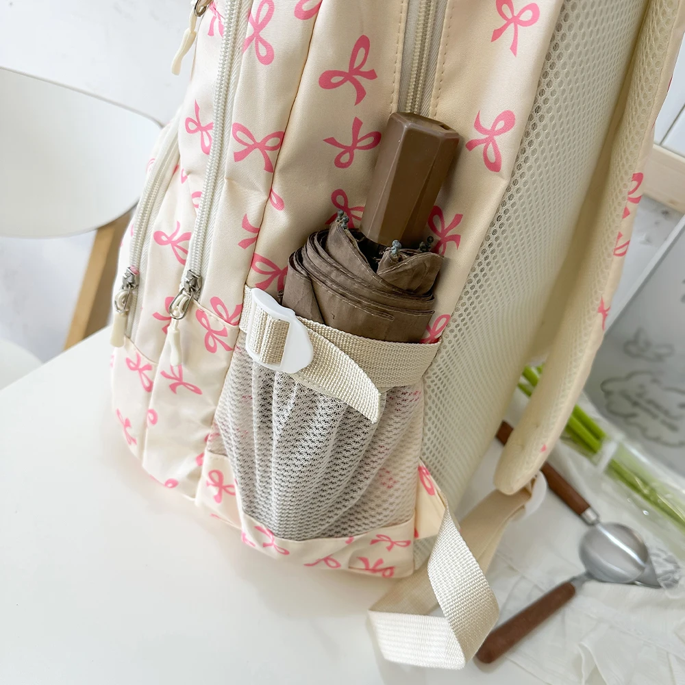 Koreanischer Mode-Rucksack mit Schleifenmuster für Damen, leicht, schlicht, Schulrucksack für Studentinnen, dreiteiliges Set. – Detail 8