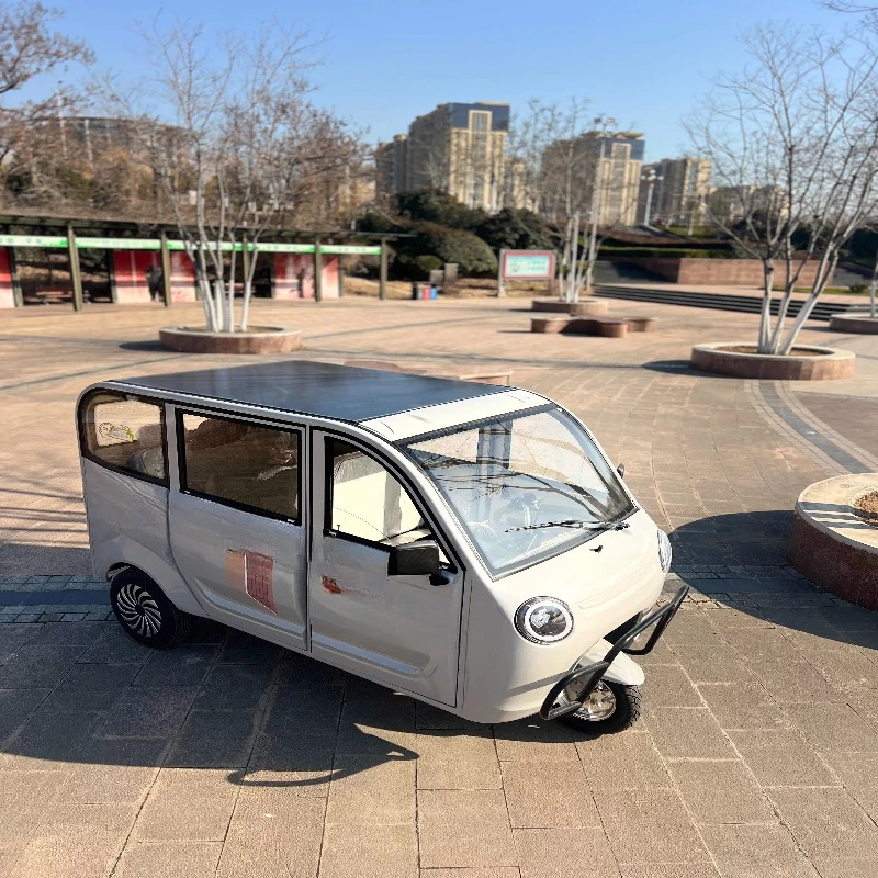 Solar electric tricycle, accompanied by sunlight, never charging, self-generating black technology