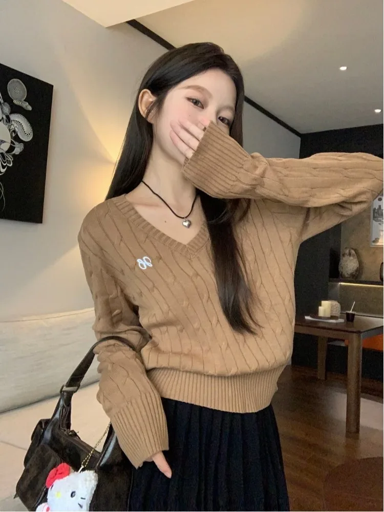 

Ретро-свитер для женщин в стиле Spicy Girl, цвета хаки, с вышивкой, V-образным вырезом, длинными рукавами, вязаный, весенне-осенний, приталенный топ