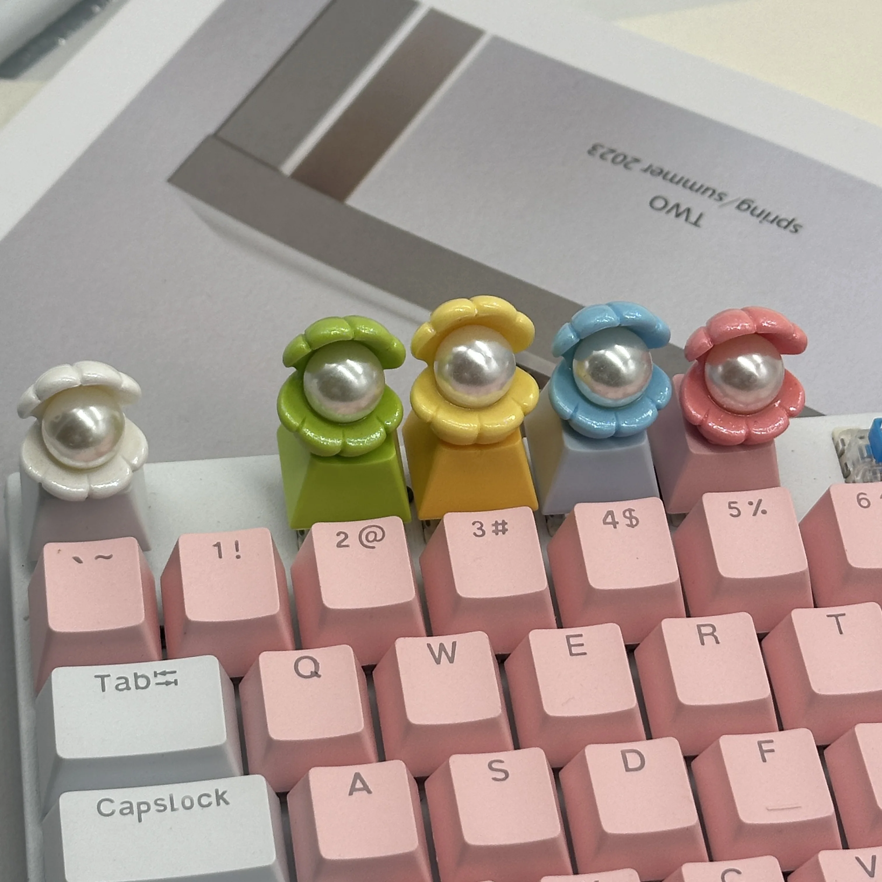 

New DlY open pearl shell resin keycap cross axis mechanical keyboard keycap single macaron pink