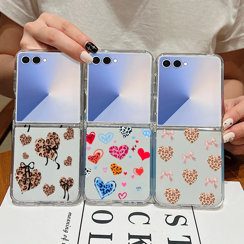 Custodia morbida per telefono in TPU per Samsung Galaxy Z Flip 7 FE 6 5 4 3 5G Flip7 Flip6 Flip5 Cover pieghevole stampata con cuore d'amore con stampa leopardata