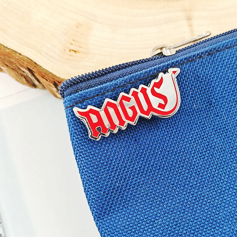 Angus Creative Letter Brooch Fashion Letter Design Badge Retro Style Art Font Metal Pin Collar Jewelry Backpack Decoration Gift