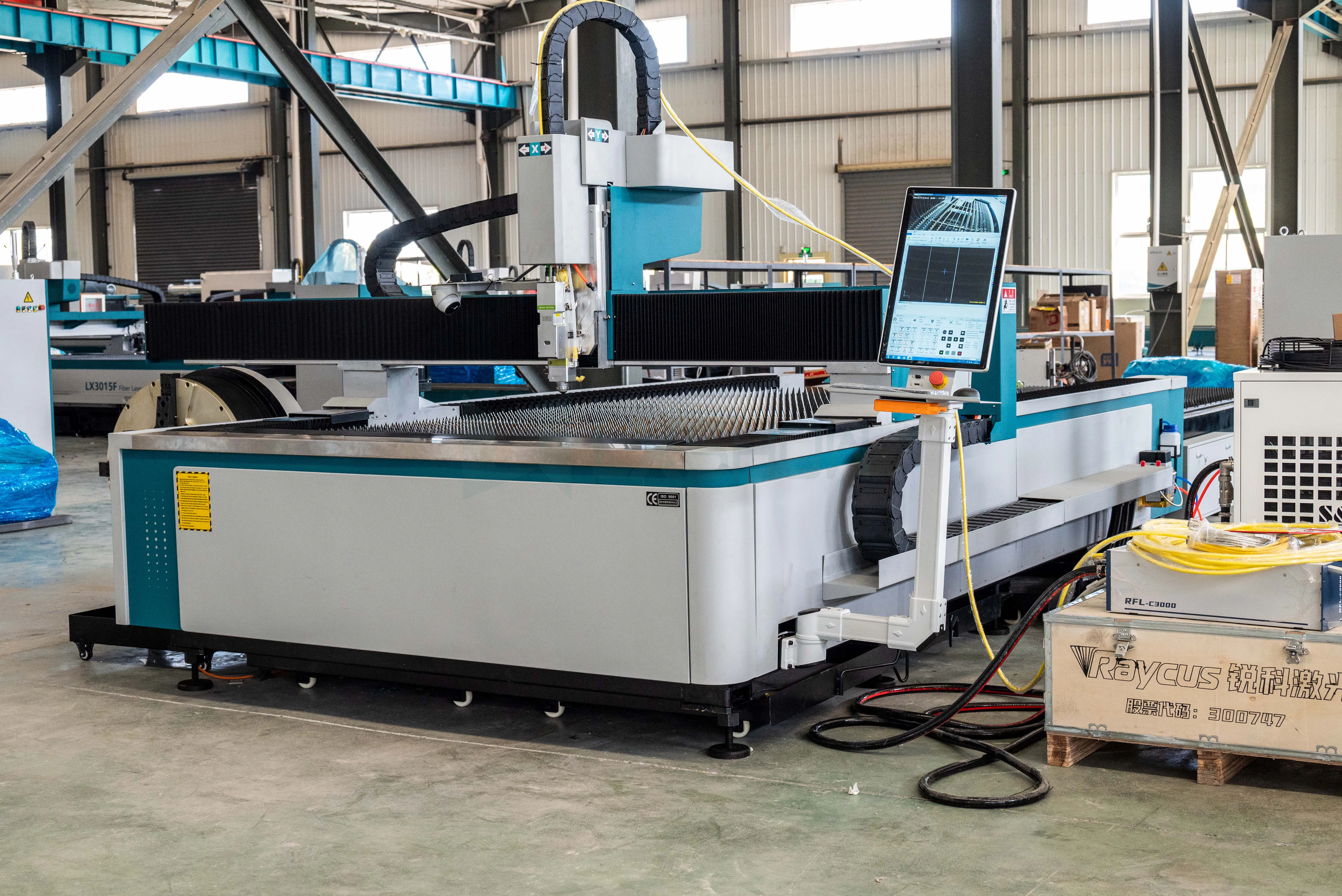 Factory Directly Laser Engraver Cutting Machine 2kw 3kw CNC Laser Cutting Machine Sheet Metal