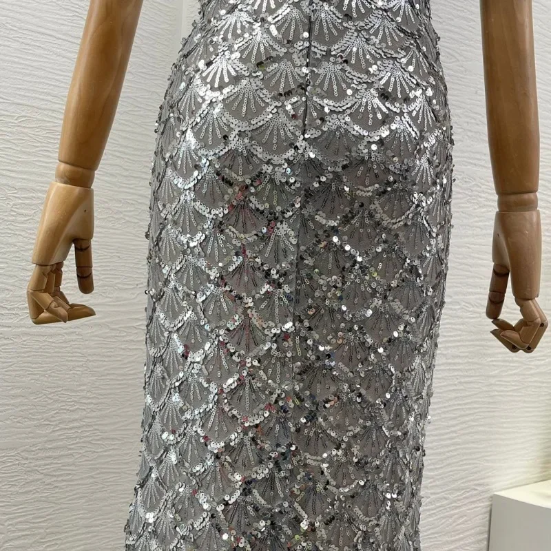 Robe maxi sans bretelles à paillettes pour femmes, longueur au sol en fibre argentée, découpée, sexy, fête, nouvelle mode, 2024