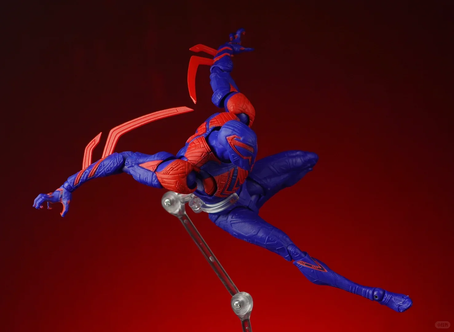 Bureau Decora Figurines cadeau Spiderman 2099 Figure d'anime Spiderman à travers le Spider-Verse partie un modèle de Figurine d'action Shf