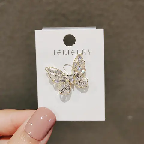 Butterfly Brooches for Women Metal Anti-glare Lapel Pin Fixed Clothes Pins Sweater Coat Clothing Accessories