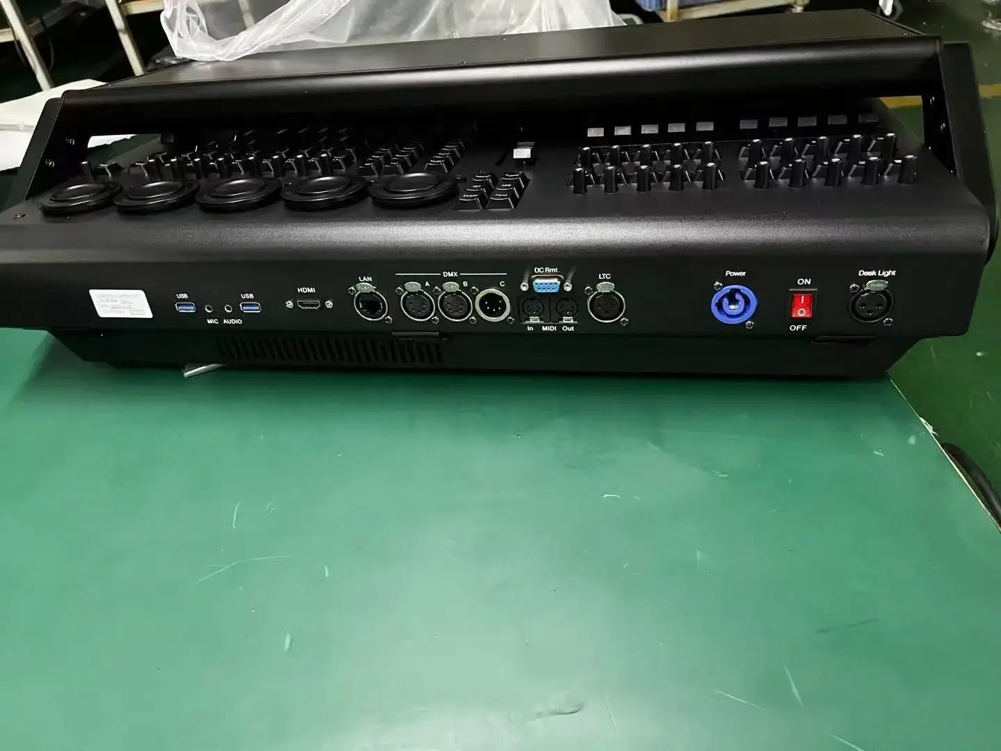 

Portable All-in-One DMX512 Lighting Console Compatible With GrandMA3 Stage Light Controller For DJ Concerts Theater Light Shows