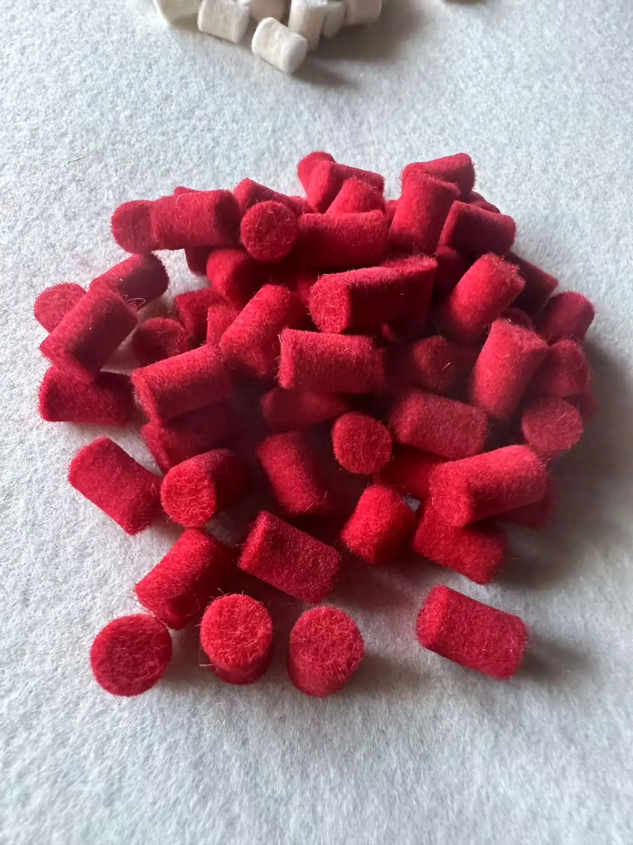 

100pcs Saxophone partsSaxophone Repair Tool Parts Kit - Cylindrical Wool Felt 4 Colors Fast Ship
