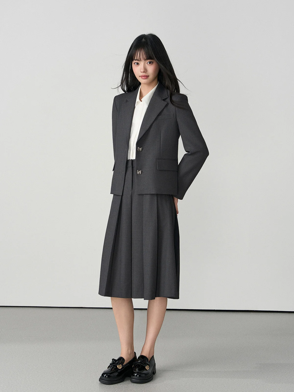 

Gray Suit Set Formal Business Women's Workwear Commute Interview Short Style Polyester Anti-Wrinkle Long Sleeve Single Button