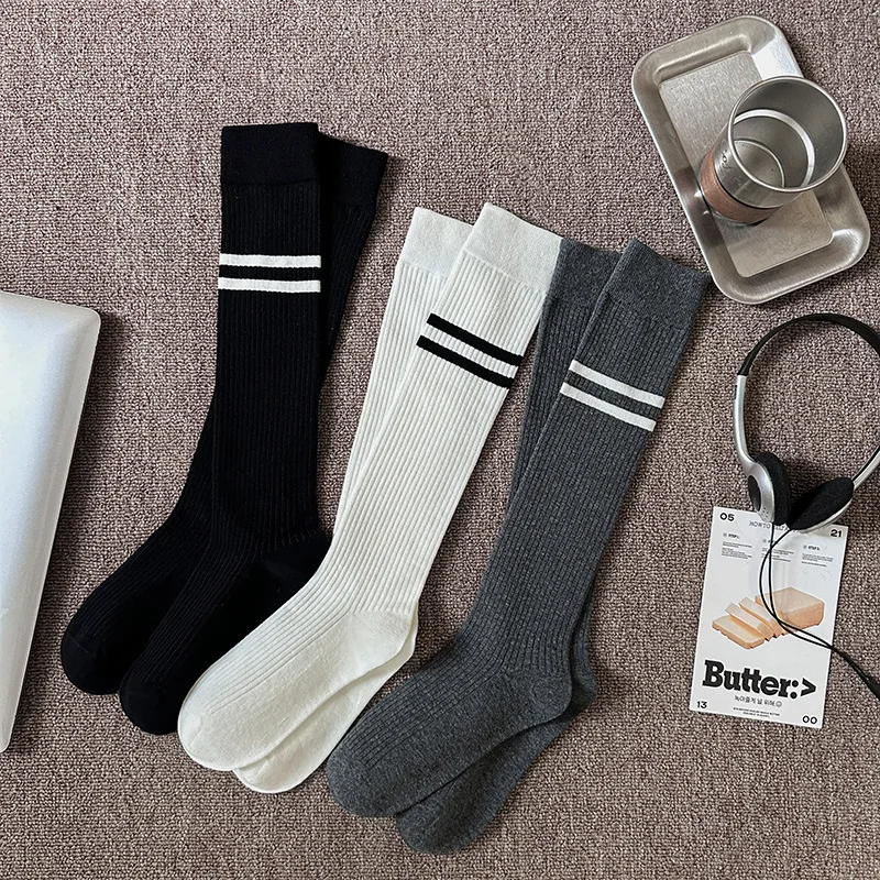 

Women's Anti-Slip Striped Calf Socks – Boneless Athletic Design for Leg Shaping, Japanese JK Style Streetwear Essential