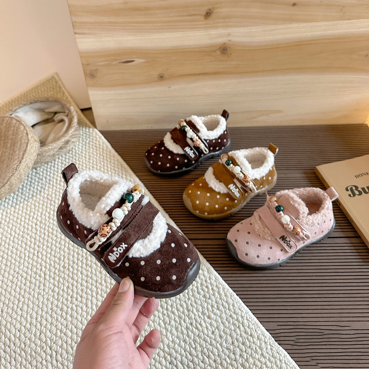 2025 Fashion Korean New Children's Cotton Shoes, Girls' Small Round Dot Boots, Boys' Cute Soft Soled Plush Cotton Shoes