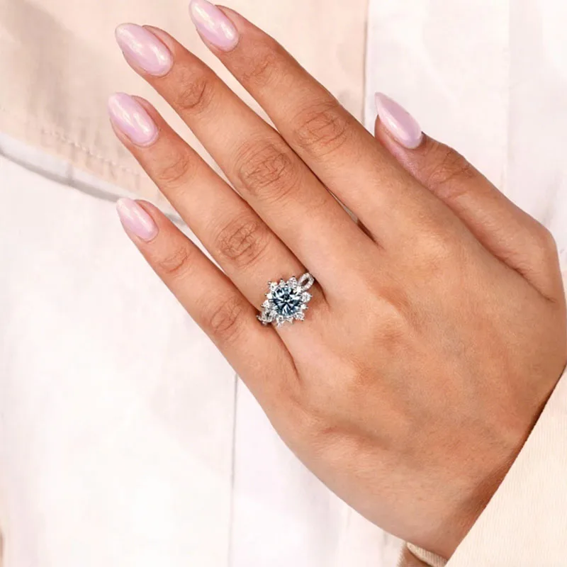 1,5 Karat Hauptstein VS-VVS runder blauer im Labor gezüchteter Diamant mit IGI-Zertifikat, Verlobungsring für Damen im Cluster-Stil aus Platin 950 – Detail 8