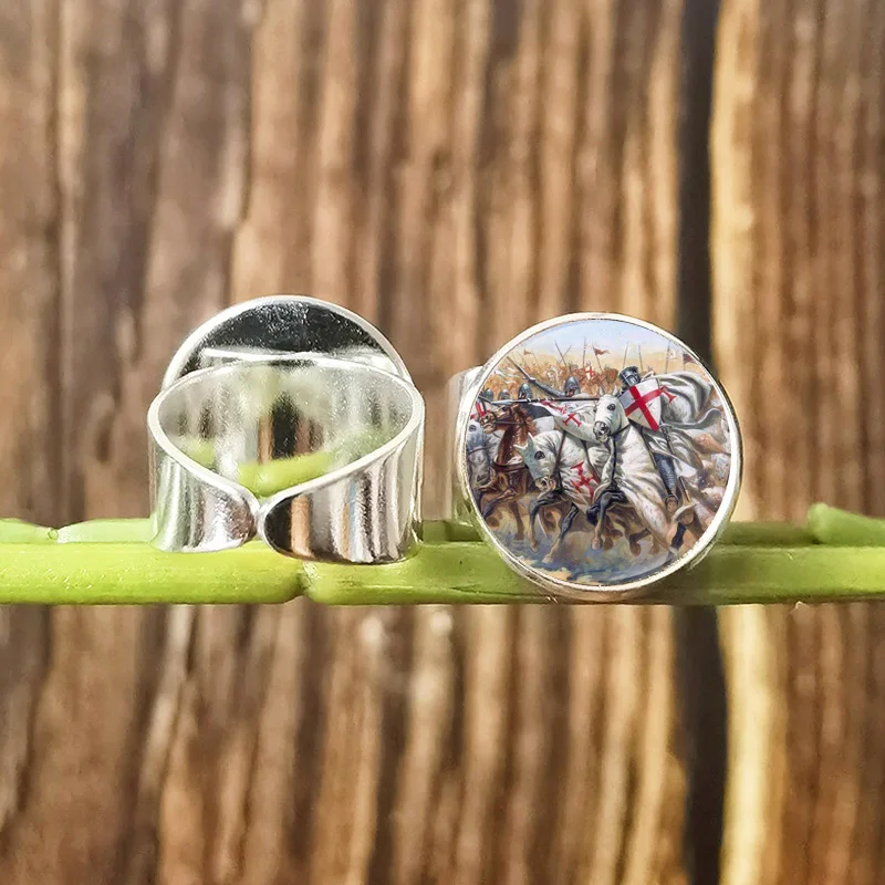 Vintage Knights Templar Ring with Red Cross Sword Ring Glass Round Crusader Masonic Sign Amulet Rings Men Jewelry