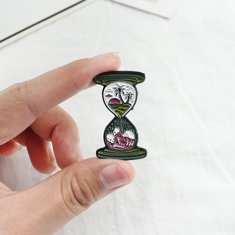 Hourglass Lonely island Sunset Coconut Tree Skull Skeleton Enamel Pin Personality Halloween Badge Gift Hourglass Brooch Green