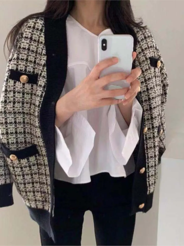 Autumn Women\'s Sweater Cardigan Korean Chic Knit Coat Single Breasted Black White Plaid Long Sleeved Sweater Jacket for Women