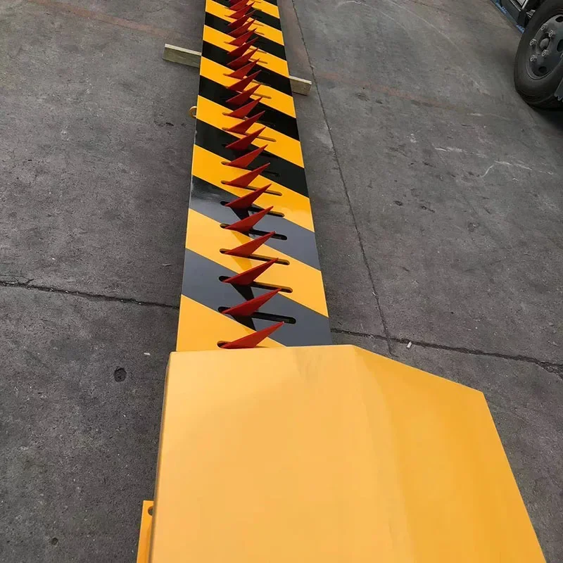 Traffic Thorn High Security Road Barrier Gate Automatic Remote Speed Bump Tyre Killer