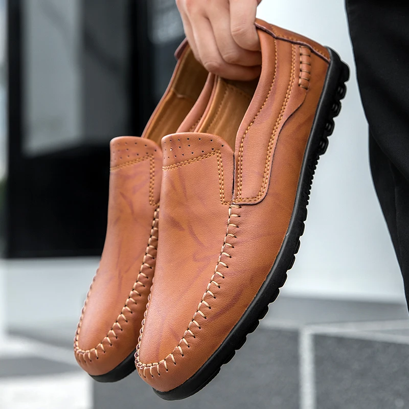 

Мужские кожаные слипоны для вождения, повседневные, с мягкой подошвой, деловые, новинка 2026, с круглым носком, на плоском каблуке, модные, из кожи...