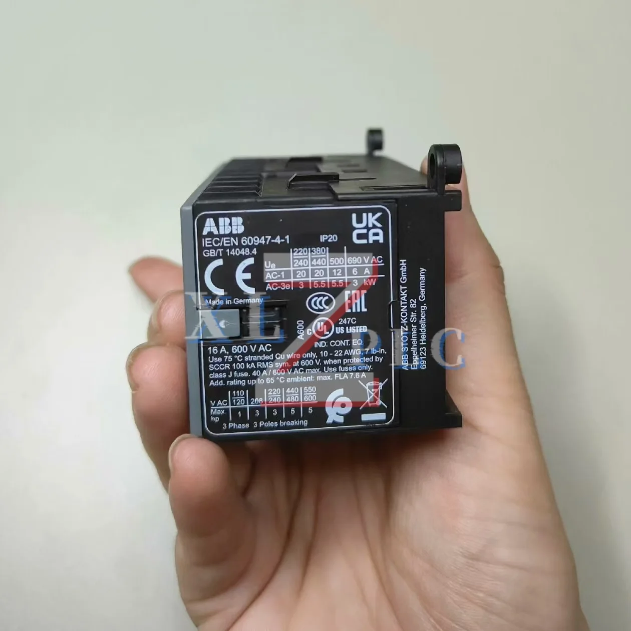 VB7-30-01 24V nieuwe originele hulpcontacten