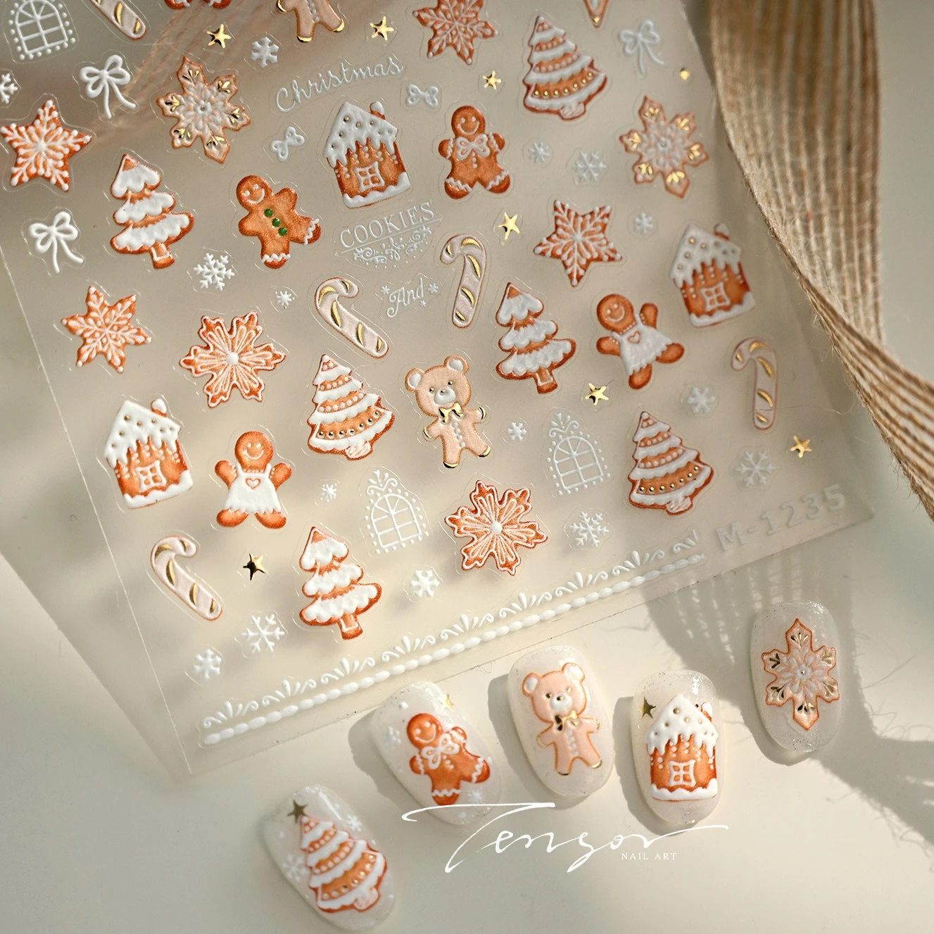 Albero di Natale Gingerbread Man Orso Stella Pupazzo di neve Bowknot Fiocchi di neve Sfera di cristallo Babbo Natale Inverno Nuovi adesivi per nail art Decalcomanie