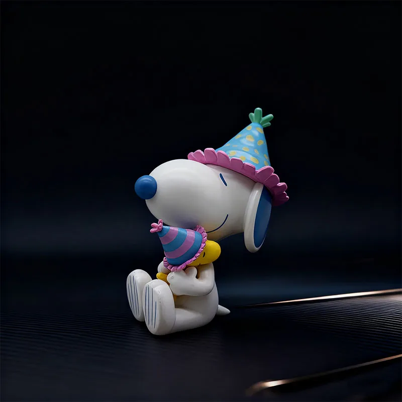 سنوبي عيد ميلاد قبعة زخرفة الكرتون Kawaii براون لوسي لينوس نموذج تمثال عيد الميلاد تمثال حلية المفاتيح ديكور المنزل