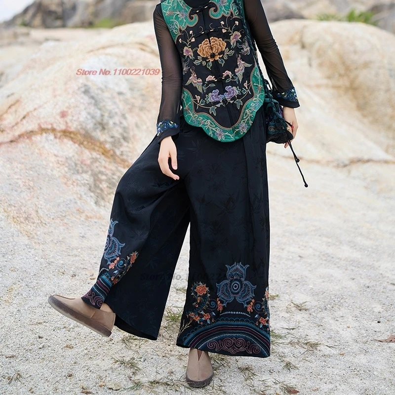 

2025 китайские винтажные брюки, атласные жаккардовые брюки в стиле ретро, этнические народные брюки с цветочной вышивкой, широкие брюки с эластичной резинкой на талии