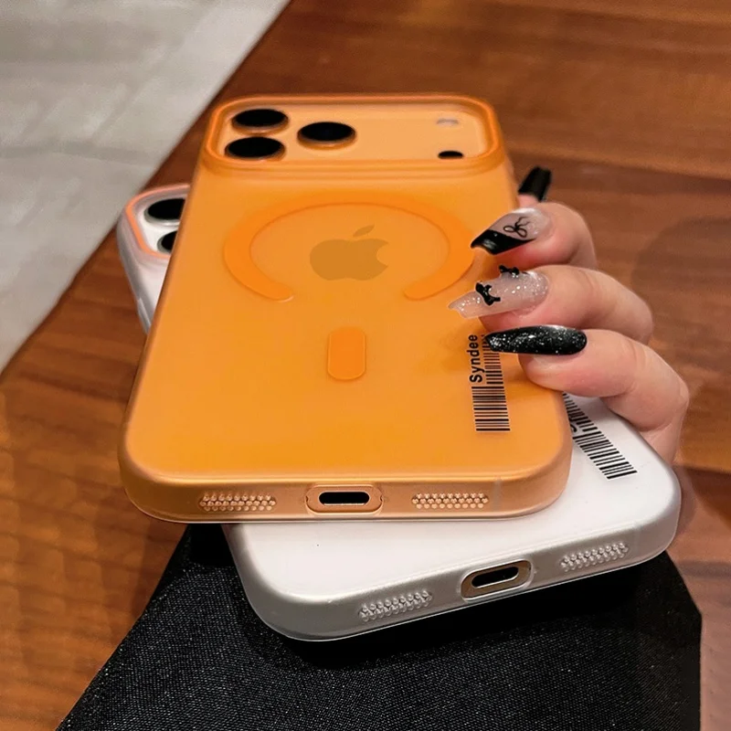 حافظة هاتف شفافة مغناطيسية غير لامعة لهاتف آيفون 12 13 14 15 Plus 16 17 Pro Max Air رفيعة للغاية مقاومة للصدمات غطاء كمبيوتر صلب