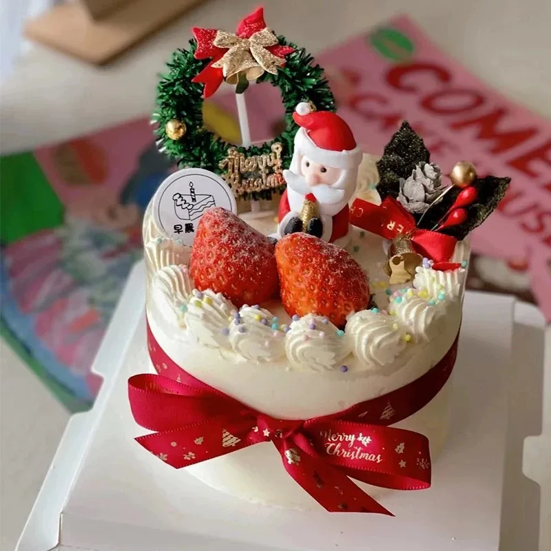 Hot Sale Christmas Cake Decoration Christmas Grass Circle Leaves Snowman Santa Claus Christmas Tree Elk Decoration