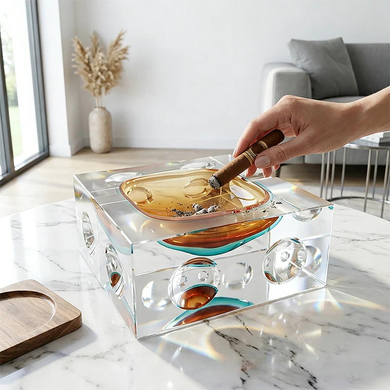 Luxury Clear Crystal Ashtray Modern Heavy Duty Square Customizable Colors High Quality Smoke Free Home Bar Desk Hotel