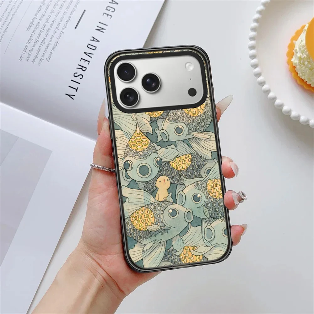 

Креативный необычный магнитный чехол с черной окантовкой и дизайном карпа для iPhone 13 14 15 16 17 Pro Max, чехол для iPhone 17 Pro