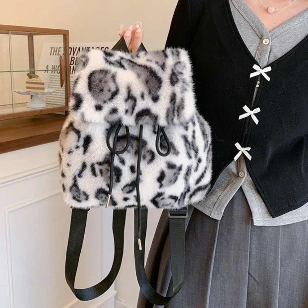 Fashion Drawstring Faux Fur Backpack Adjustable Lightweight Leopard Print Daypack Large Capacity Furry Knapsack Autumn Winter