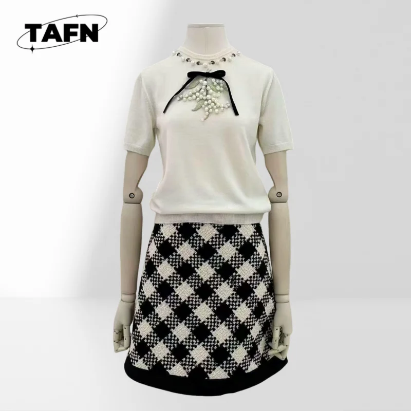 26 100% wool Style Skirt Solid Color Mini Skirt for Work Ladies Chic Office Mini Skirt Solid Color Skirt  BA0704