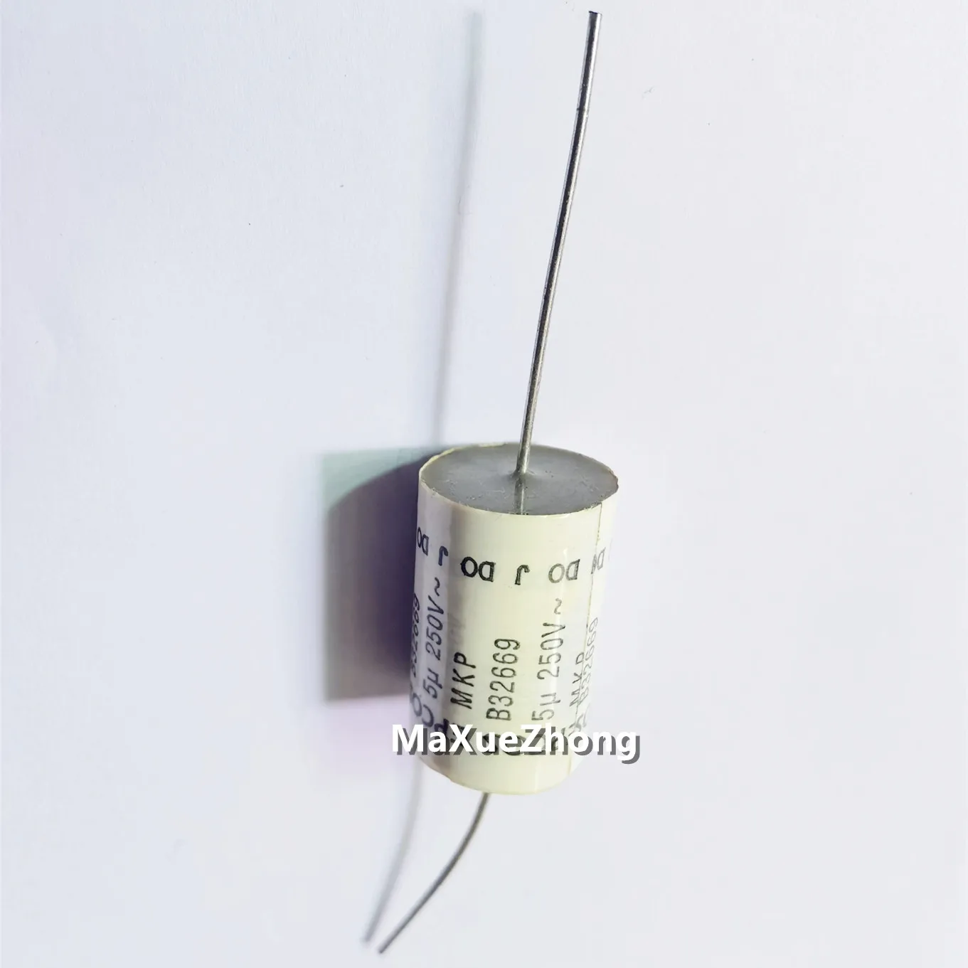 Original new 100% B32669 MKP 250V5UF 400V 505J coarse copper foot frequency film capacitor (Inductor)