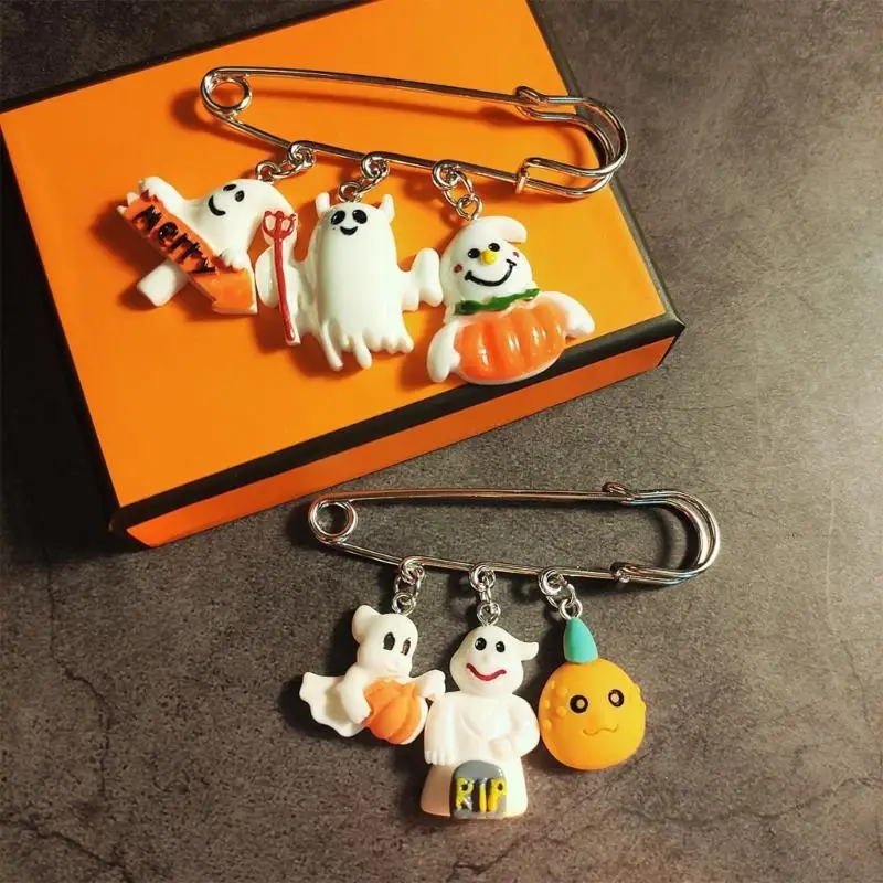 H58E Halloween Pins Safety Decorative Pin Safety Pin Brooch with Pumpkin Pendant Clasp Pin for Clothing Scarves Shawl Jewelry