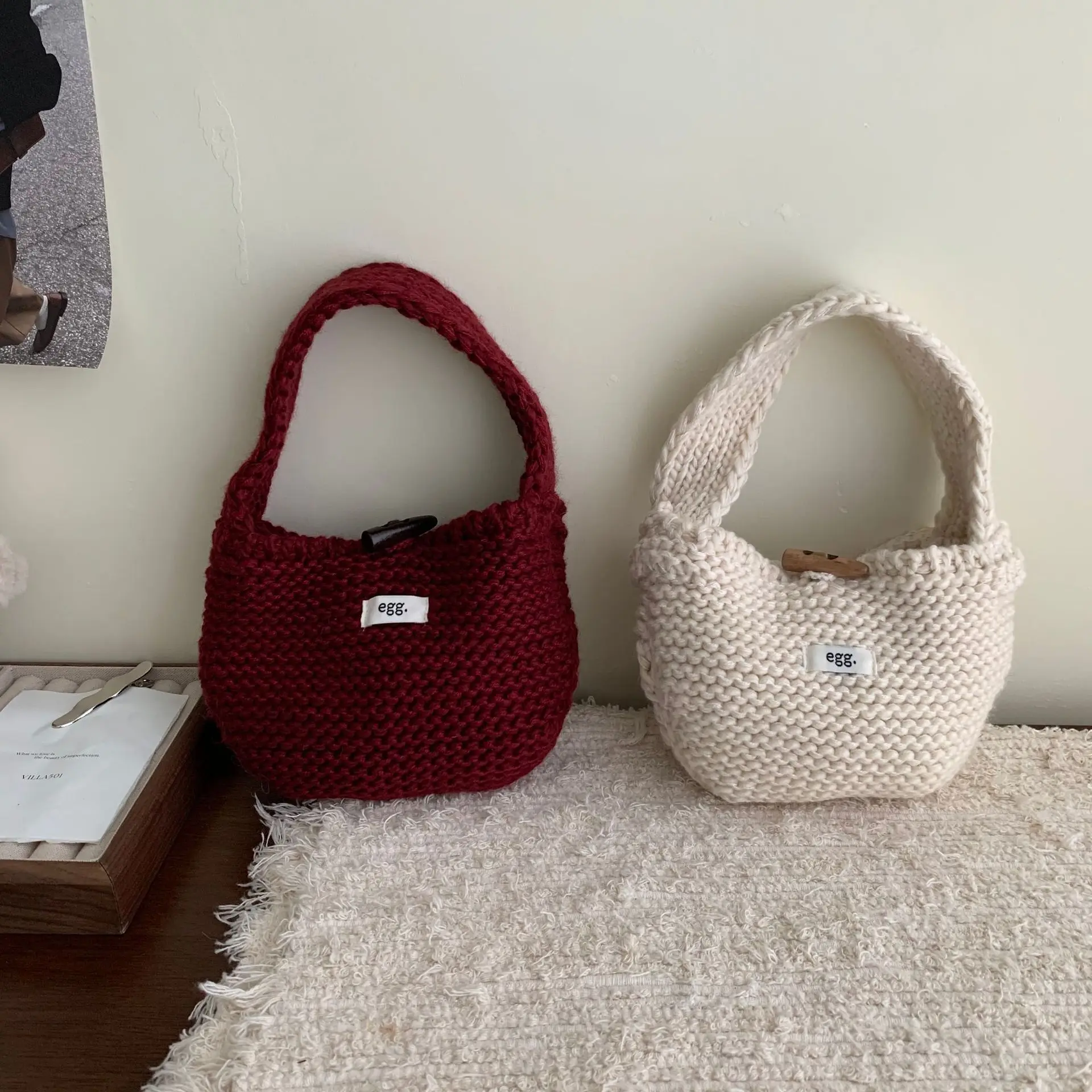 Nowa damska torebka koreańska w stylu dopaminowym, jednolita, prosta, modna, uniwersalna, kawaii, słodka, przenośna, dziergana torba na ramię dla dziewczyny.