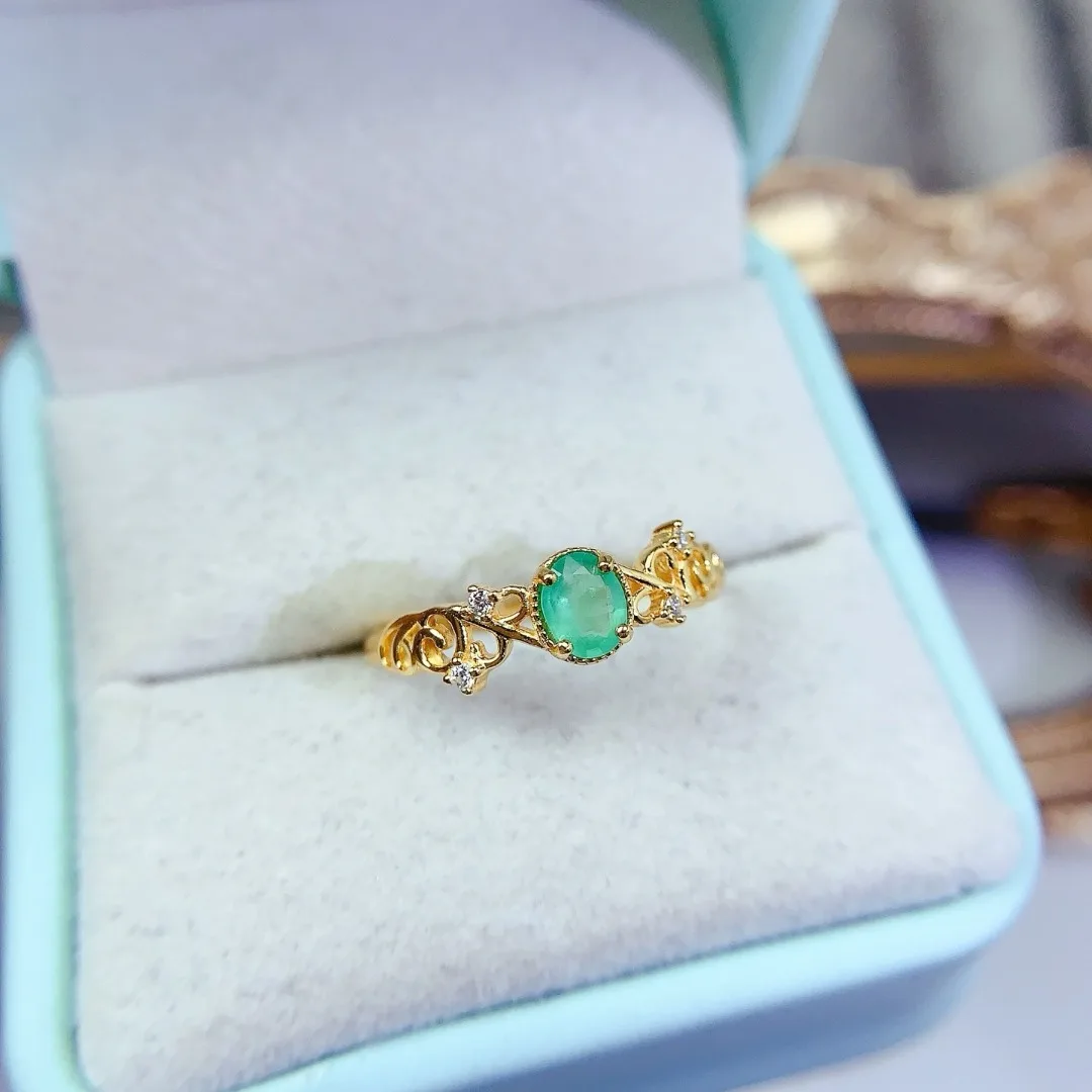 

Natural Emerald Ring Crafted S925 Sterling Silver Luxurious Designer Piece Fashionable GiftIt Can Be Worn When Attending Events