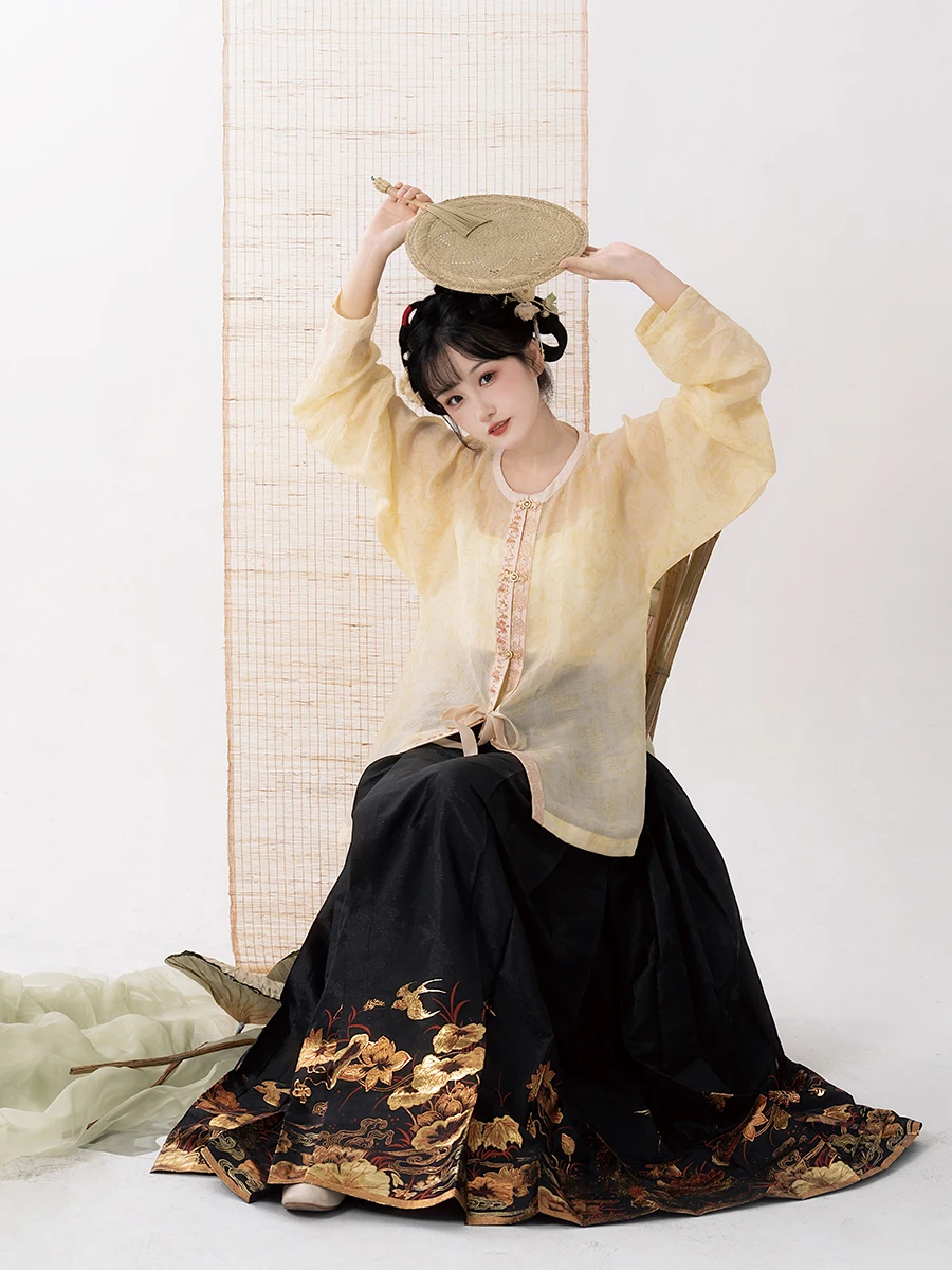 

Оригинальная юбка-ханьфу Fengjianlin в стиле династии Мин с золотым плетением, круглым вырезом и пуговицами, короткая юбка для женщин