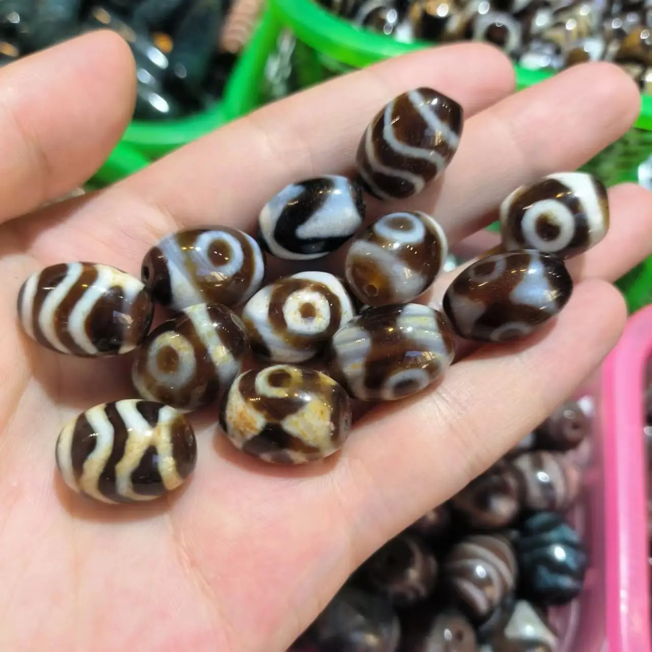 100pcs/lot natural agate dzi wholesale glossy brown tones Various patterns accessories gem jewelry amulet folk-custom diy taki