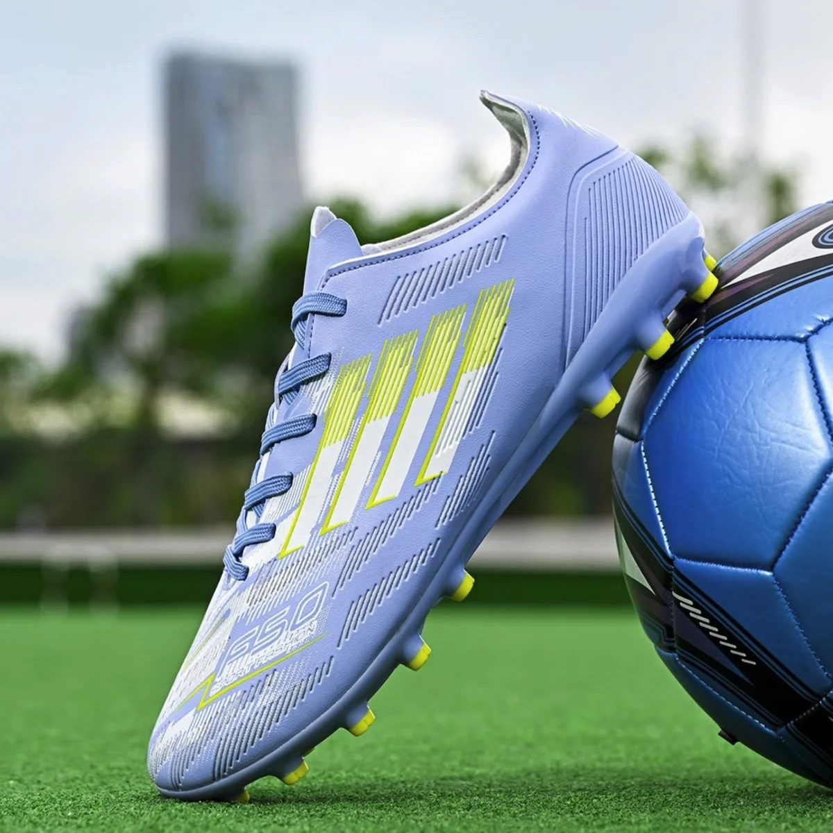 

Новые мужские футбольные бутсы с длинными шипами, дышащие, для улицы, для мальчиков, спортивные, для взрослых, тренировочные, нескользящие, удобные для матчей