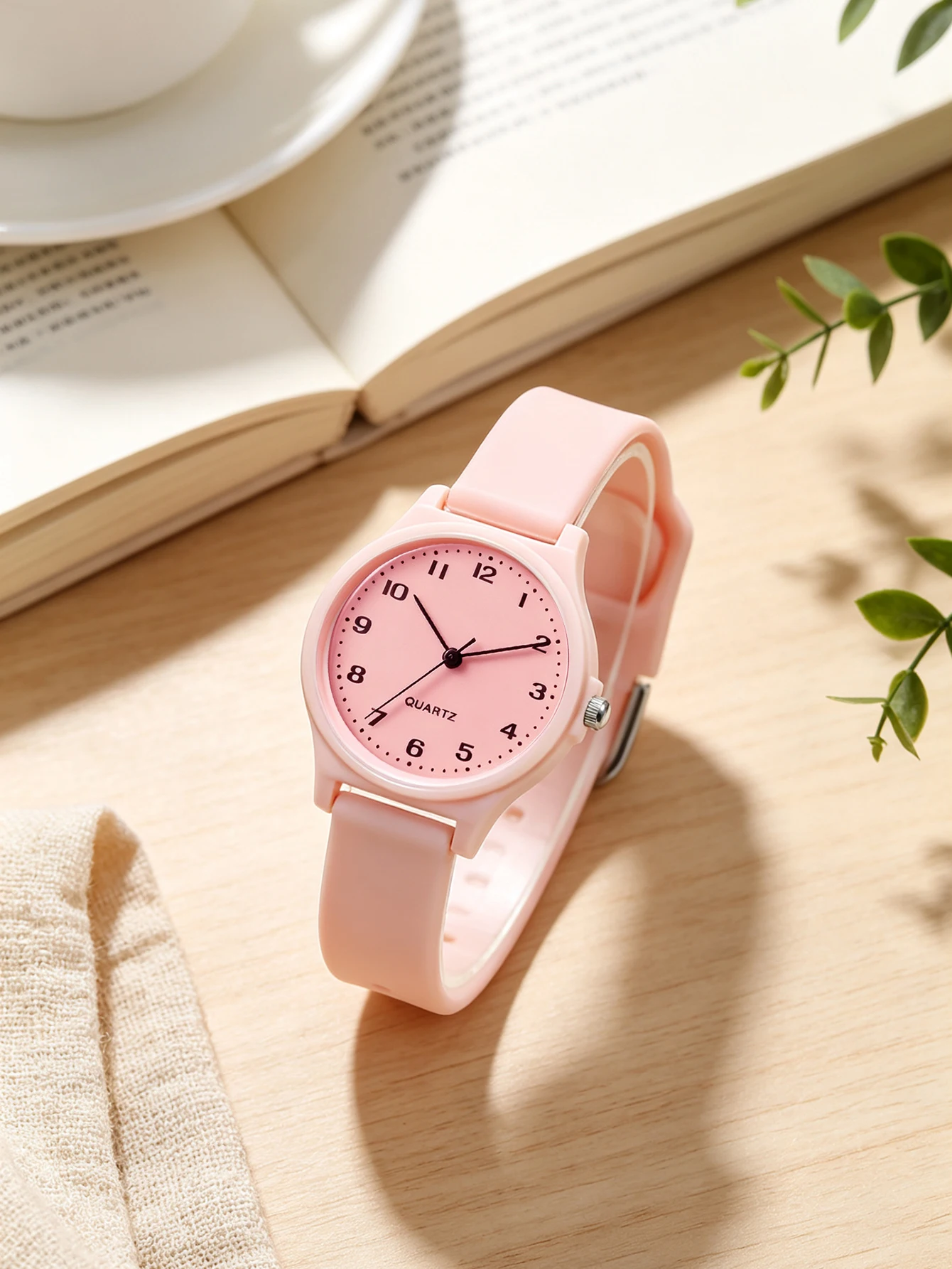 Silicone Quartz Watch Digital Design Christmas Gift Suitable for Daily Wear Comfortable round Shell Timepiece