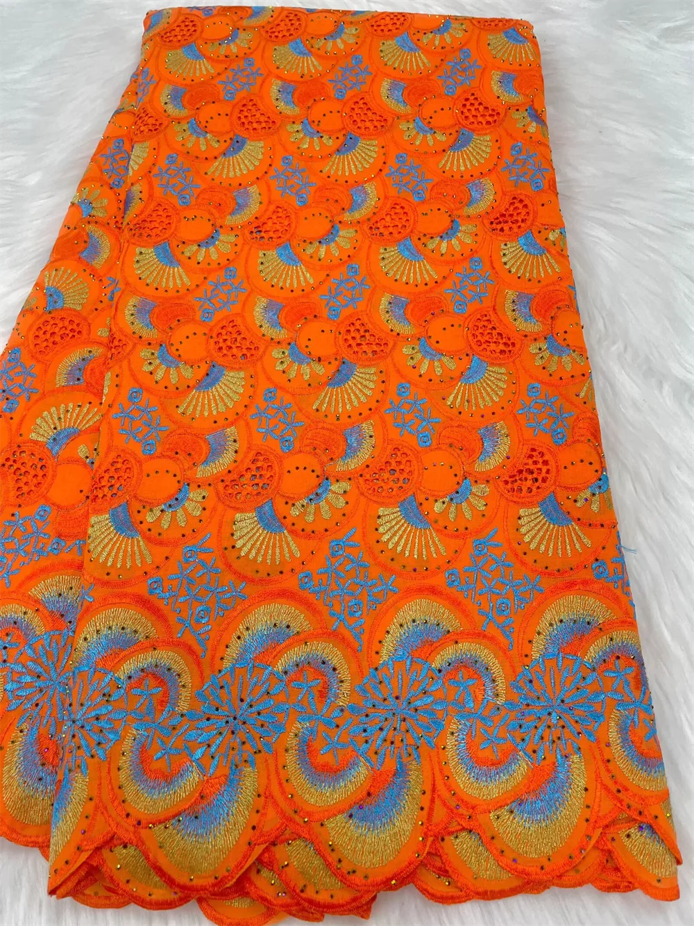 Goedkope Nigeriaanse stof, hoge kwaliteit, 2027, geborduurd, 100% katoen, 5 yards, Afrikaanse Zwitserse voilekant, elegante jurk voor dames.
