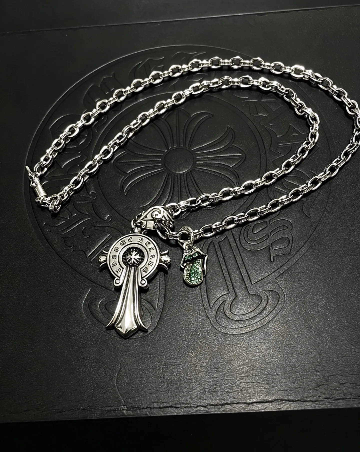 S925 sterling silver retro old cross pendant necklace fashion light luxury charm versatile CH banquet essential accessories