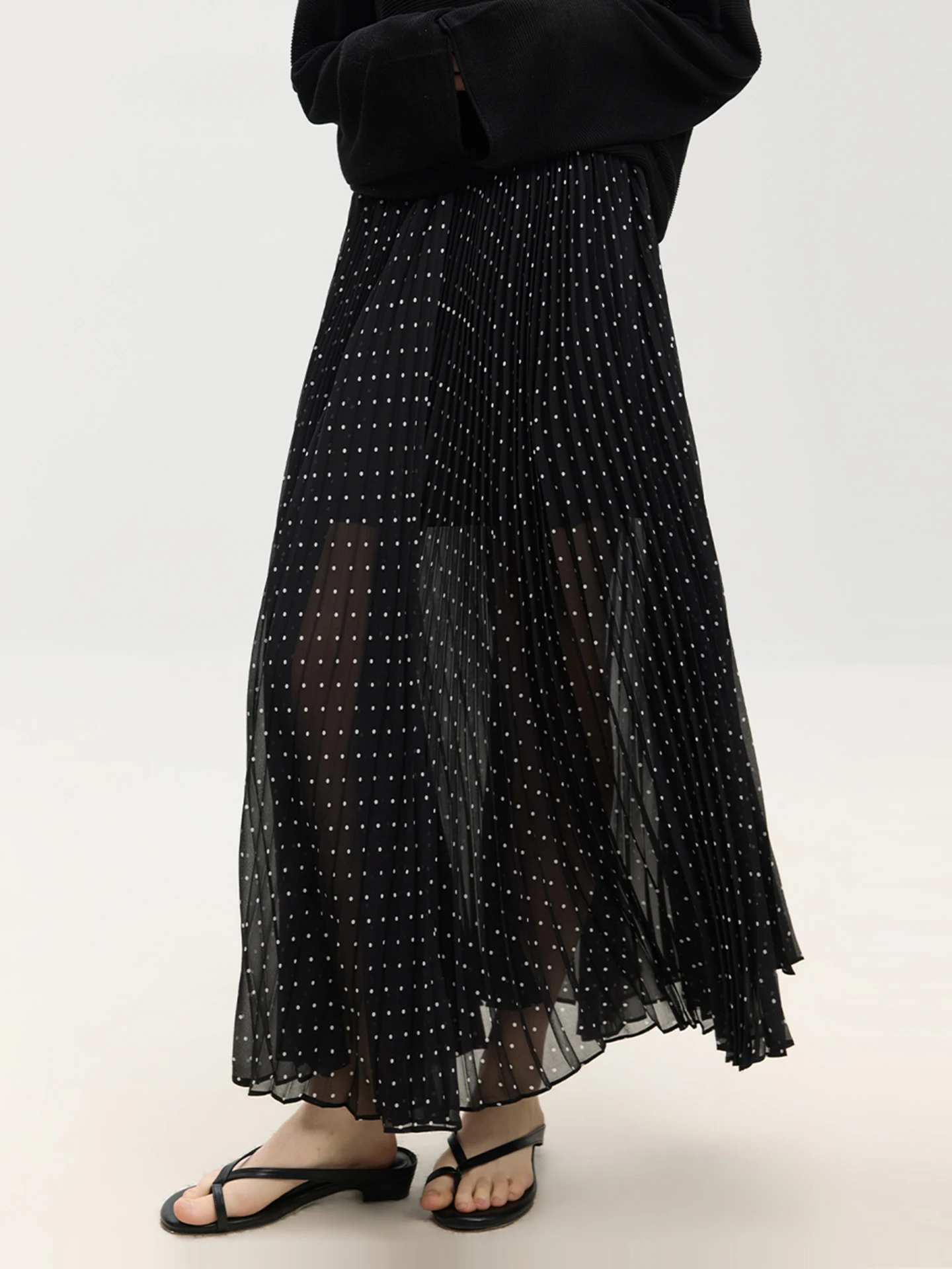 

LUR Black Polka Dot Long Skirt Women's High Waist Gauzy Chiffon A-Line Midi Skirt Slimming Pleated Skirt Spring 2026