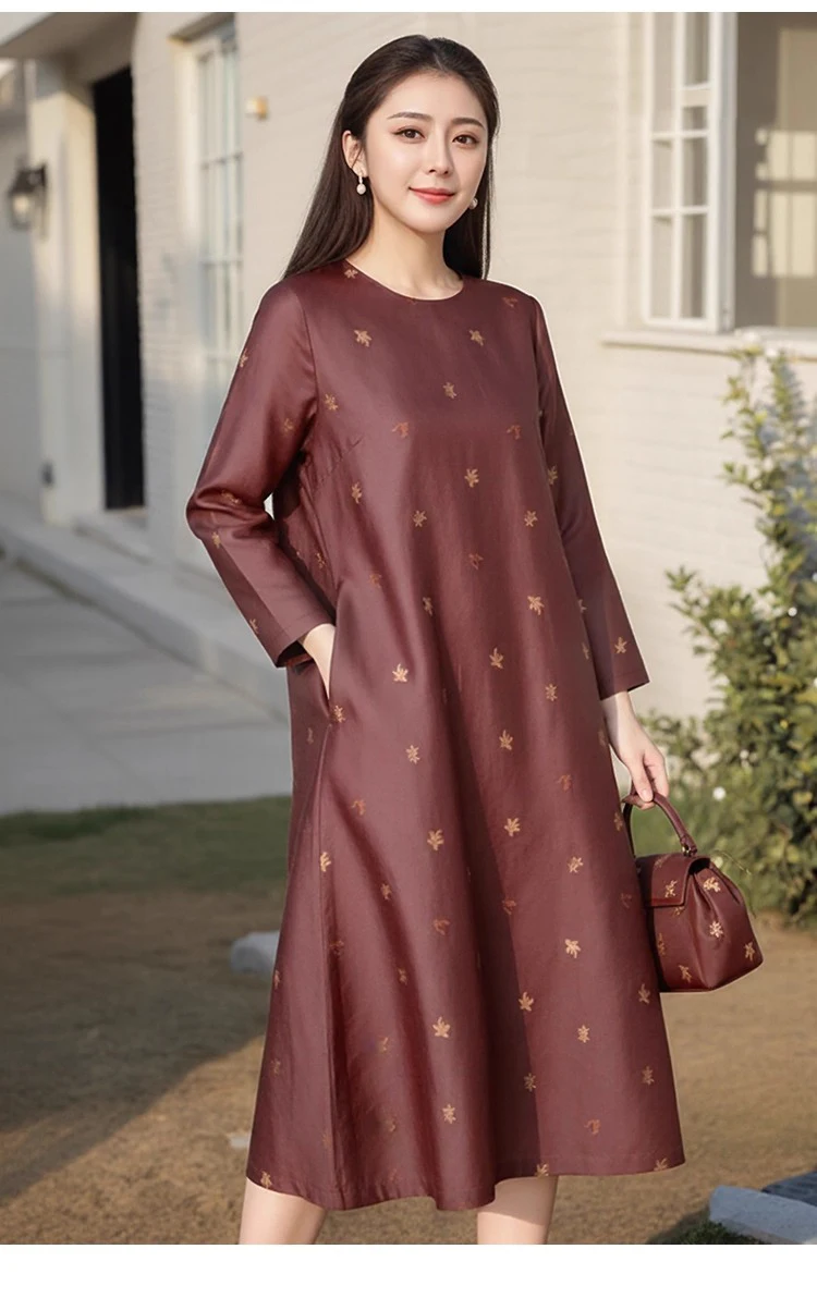 فستان نسائي موضة خريف 2025 جديد 100% من حرير التوت الطبيعي غزل سحابة حمراء رقبة مستديرة وأكمام طويلة فستان مطرز فضفاض #3