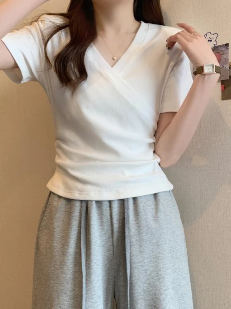 Short Sleeve T-shirts Women V-neck Harajuku Simple Vintage Temperament Summer Chic Solid Femme Popular Korean Style Casual Tees