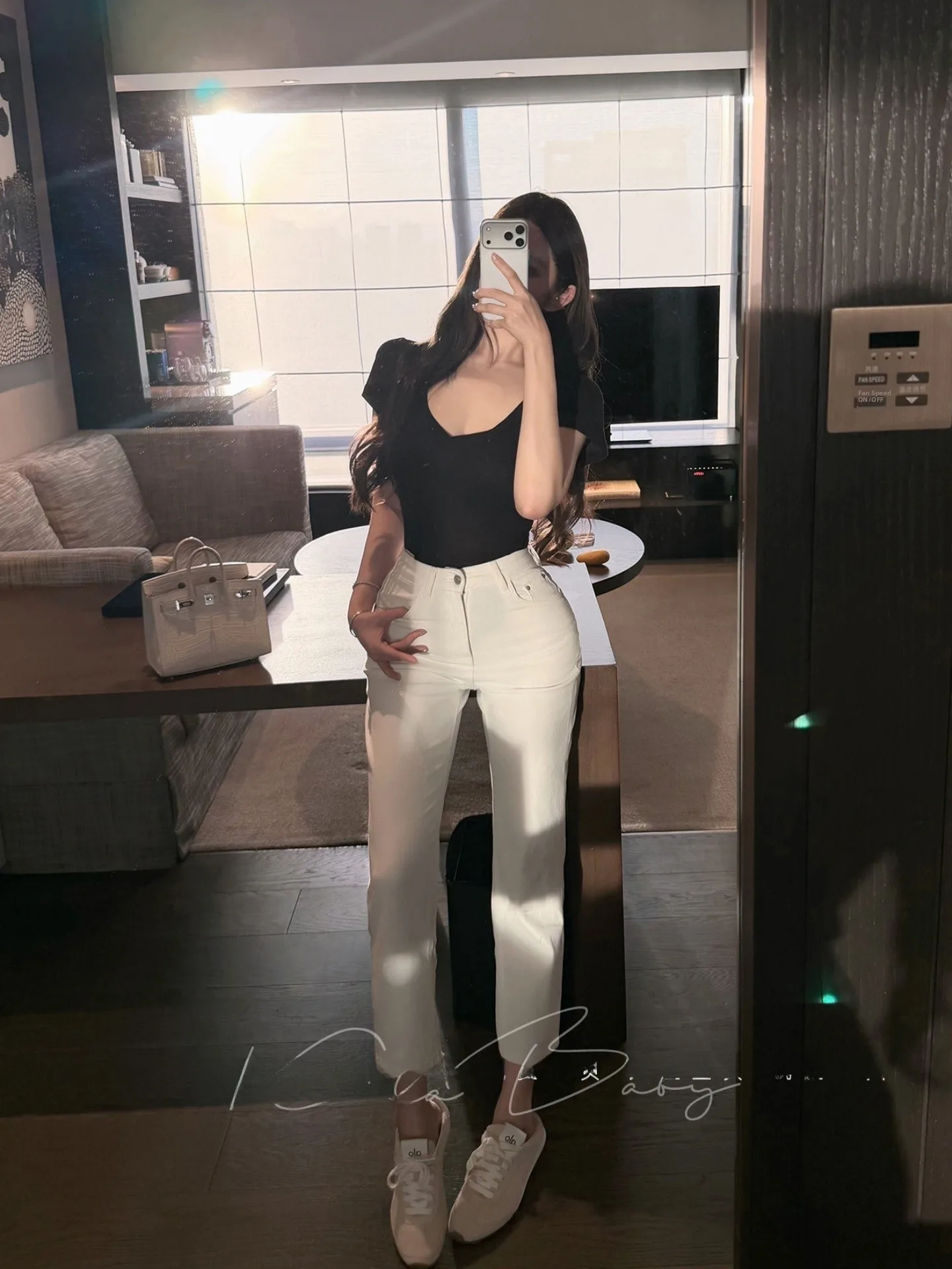 

High Waist Elastic Slimming Straight Leg Jeans with Built-In Hip Pad Mid-Length Classic Blue Women's Summer Fashion