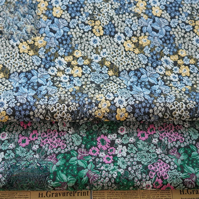 Retro Contrasting Color Floral Jacquard Fabric for Women\'s Dress Sewing Floral Bouquet Decoration Fabric