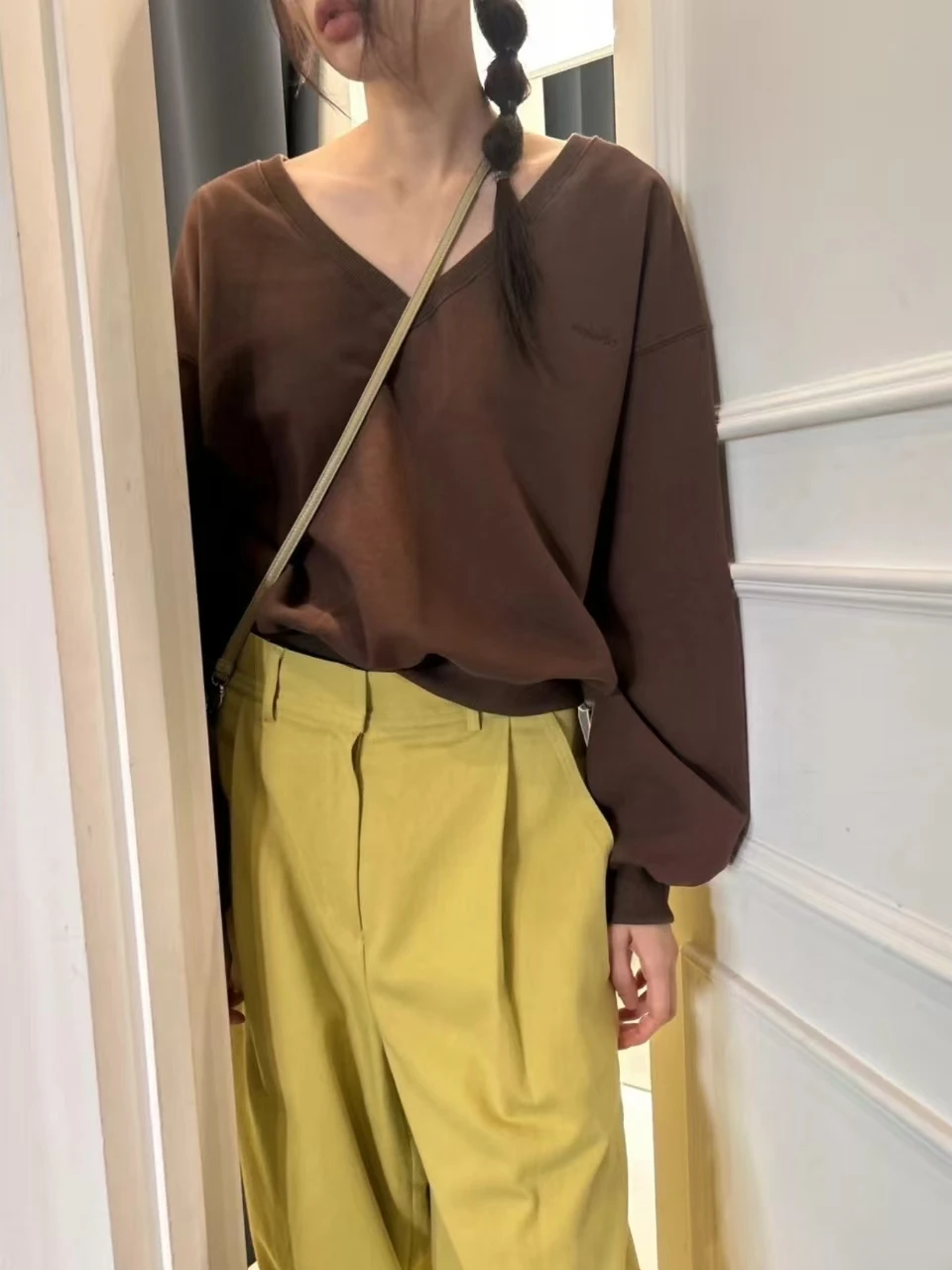 

Laid-ba Loose Fit Women's Sweatirt V-ne Long Sve Over-sized Casual Versatile Slimming Layering Hoodie Korean Sle